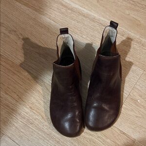 Earthing Harmony: Grounding & Earthing Barefoot Chelsea Boots for Women